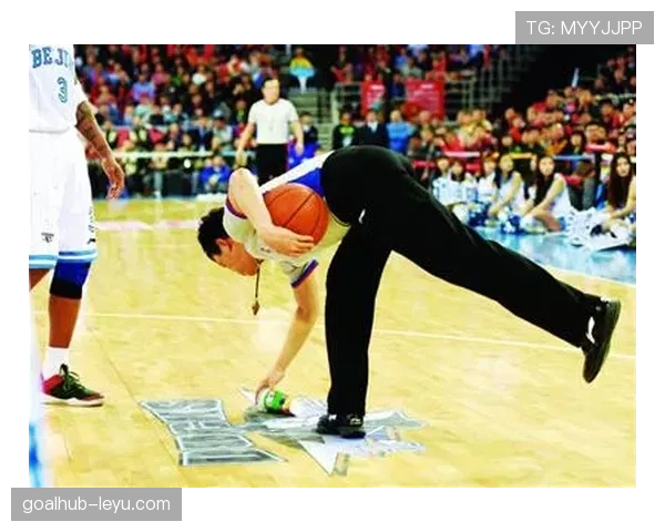 意大利欧洲杯决赛失利 卫冕梦碎引发外界关注