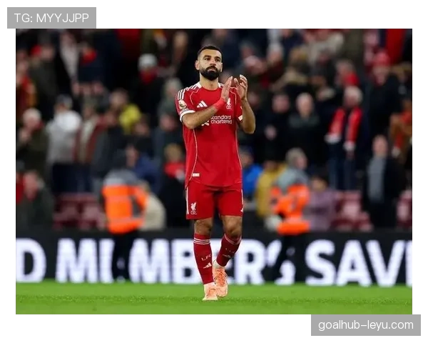 萨拉赫在更衣室展现领袖风范,激励队友为冠军全力以赴 萨拉赫在更衣室展现领袖风范,激励队友为冠军全力以赴