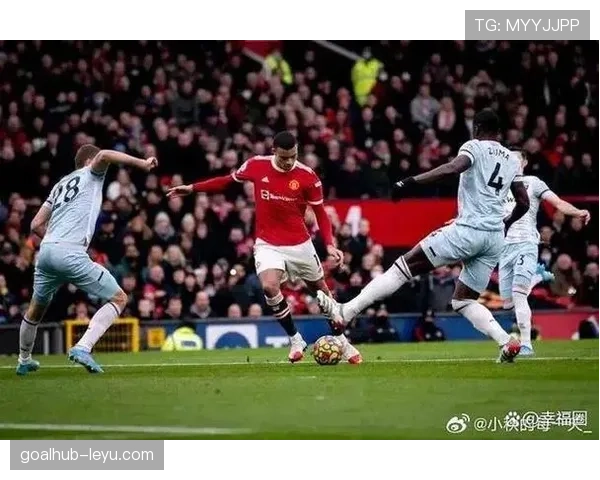 曼联防线失误频繁引发争议，对球队近期稳定性造成影响